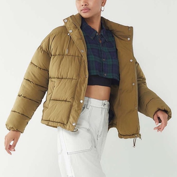 uo green puffer jacket